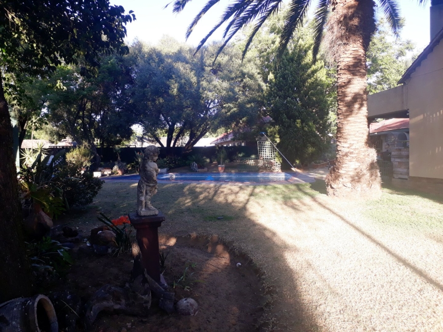 5 Bedroom Property for Sale in Sasolburg Free State